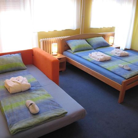 Spirit Hostel And Apartments Belgrado Exterior foto