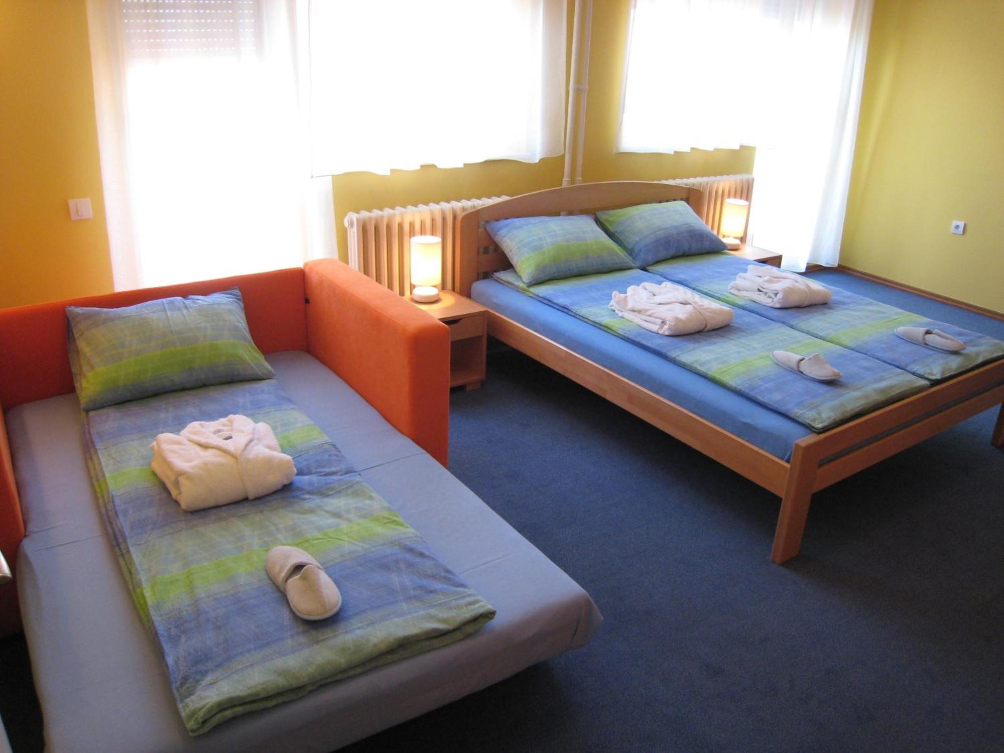 Spirit Hostel And Apartments Belgrado Exterior foto