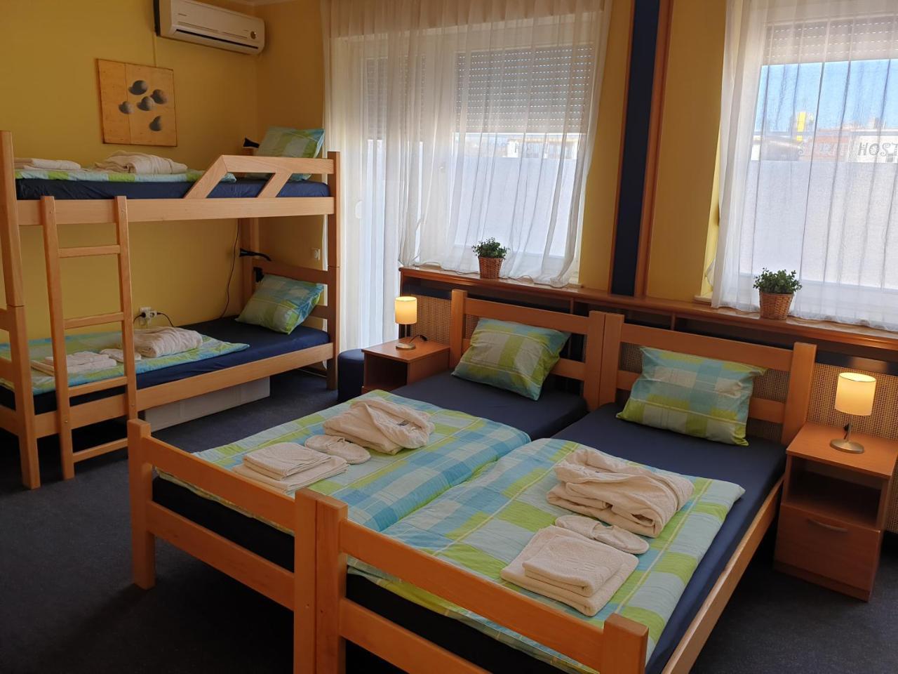 Spirit Hostel And Apartments Belgrado Exterior foto